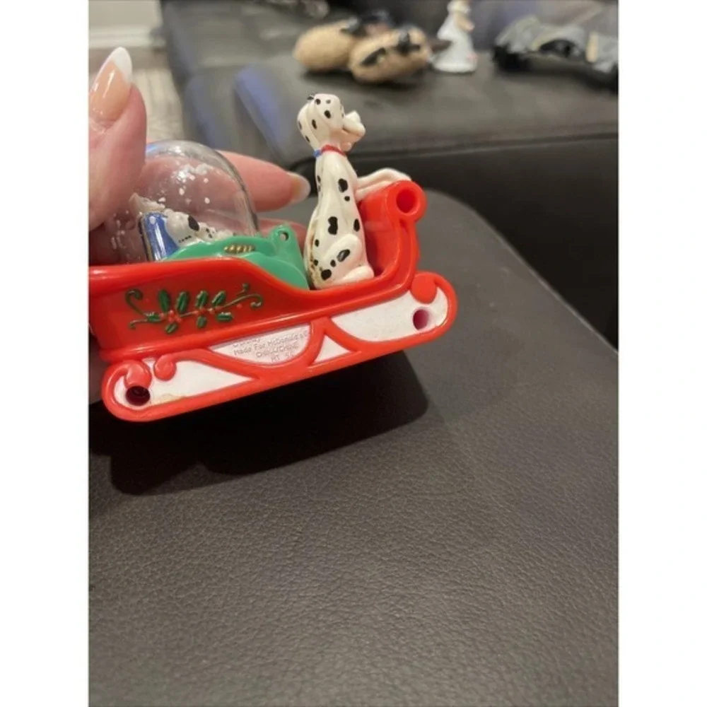 Vintage 1996 McDonalds Disney 101 DALMATIONS DOG SLEDDING Snow Dome Snow Globe